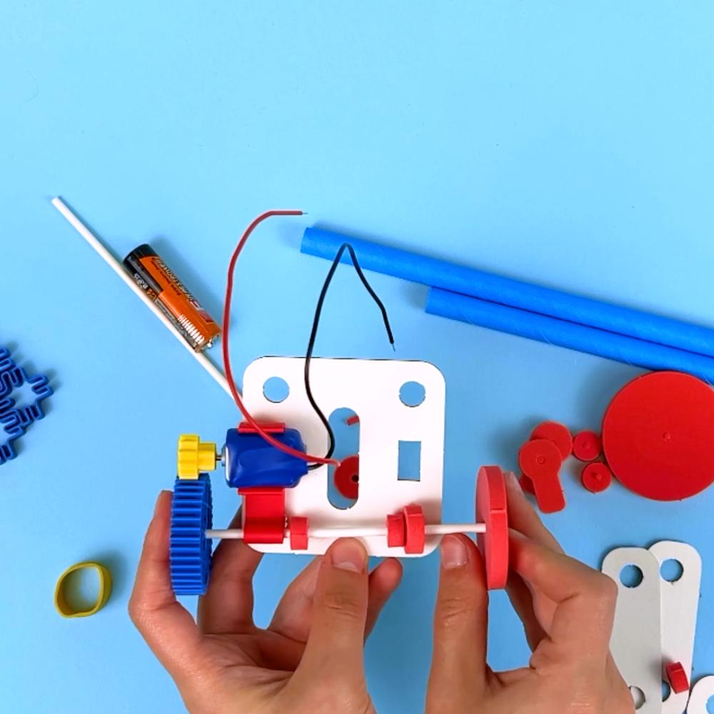 FutureMakers Electric Vehicles - Class Pack (25) STEM Kit for School Homeschool Scouts